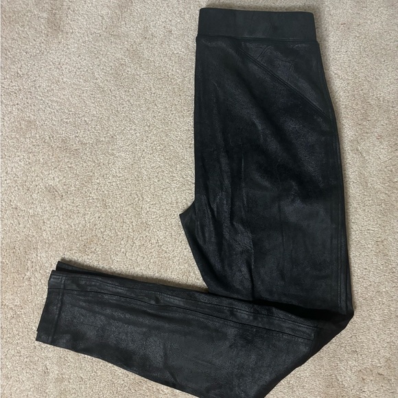 Free People midnight black vegan suede legging ankle pants size XS. Runs large. - Picture 7 of 8